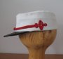Čepice k historické hasičské uniformě - z boku